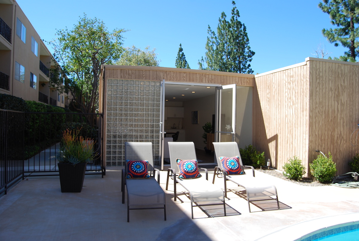 The clubhouse and lounge area.